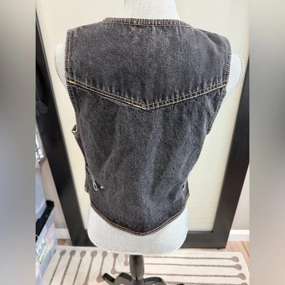 Universal Thread Black Denim Vest - New With Tags - Picture 6 of 8